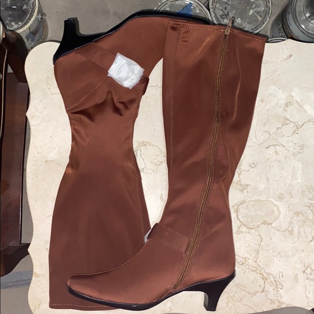 BRAND NEW Bellini Chocolate Brown Boots size 9.5